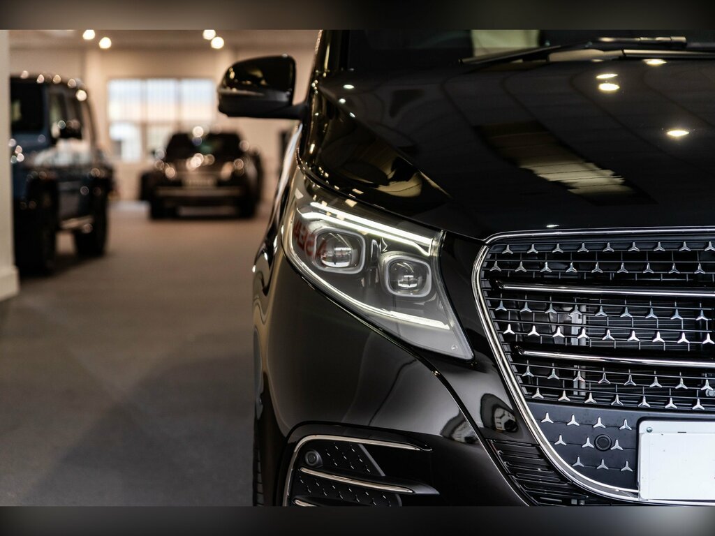 Mercedes-Benz V Class V300 Xlwb Amg Line  Black #2