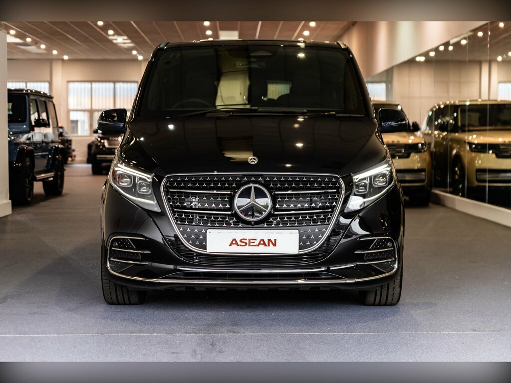 Mercedes-Benz V Class V300 Xlwb Amg Line  Black #3