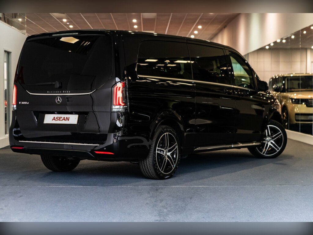 Mercedes-Benz V Class V300 Xlwb Amg Line  Black #5