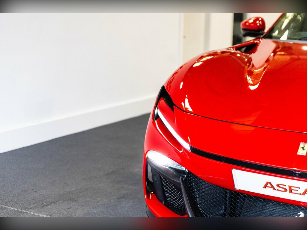Ferrari Purosangue 6.5 V12 F1 Red