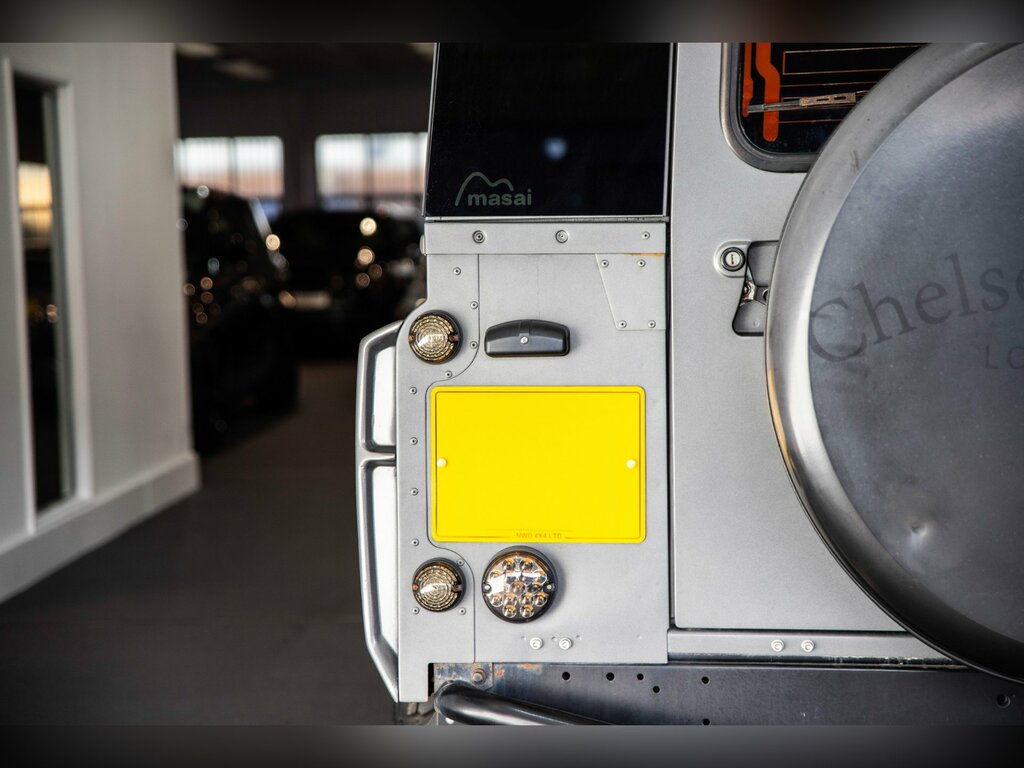 Land Rover Defender 110 Td Station Wagon VU14CKK Green #4