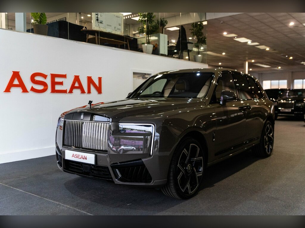 Rolls-Royce Cullinan Series II Black Badge Beige #4