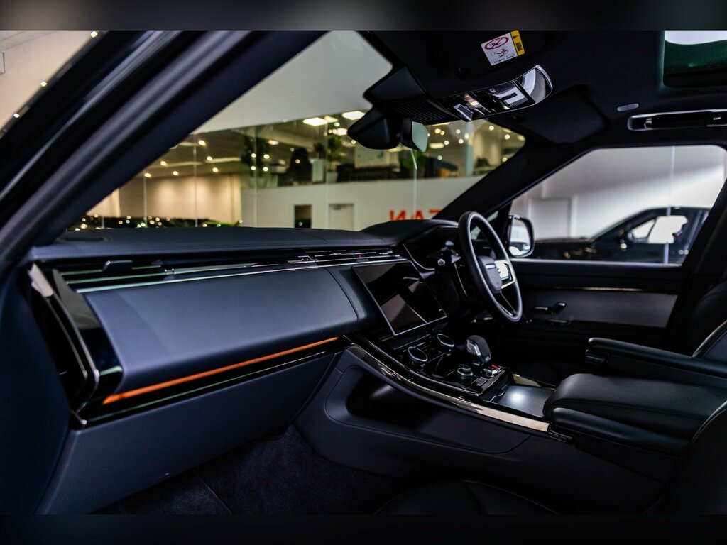 Land Rover Range Rover Sport P400 Dynamic Se Mhev 5-Door Black #5