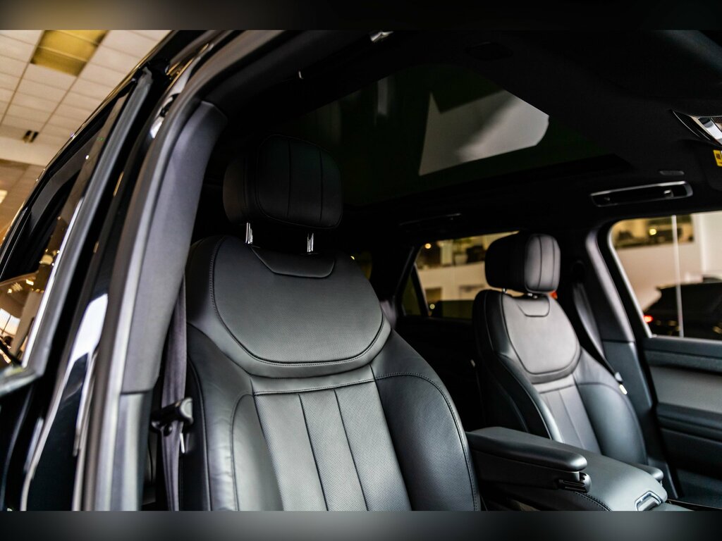 Land Rover Range Rover Sport P400 Dynamic Se Mhev 5-Door Black #4