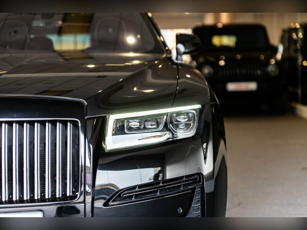 Rolls-Royce Ghost Silver Badge V12 4-Door Black #2