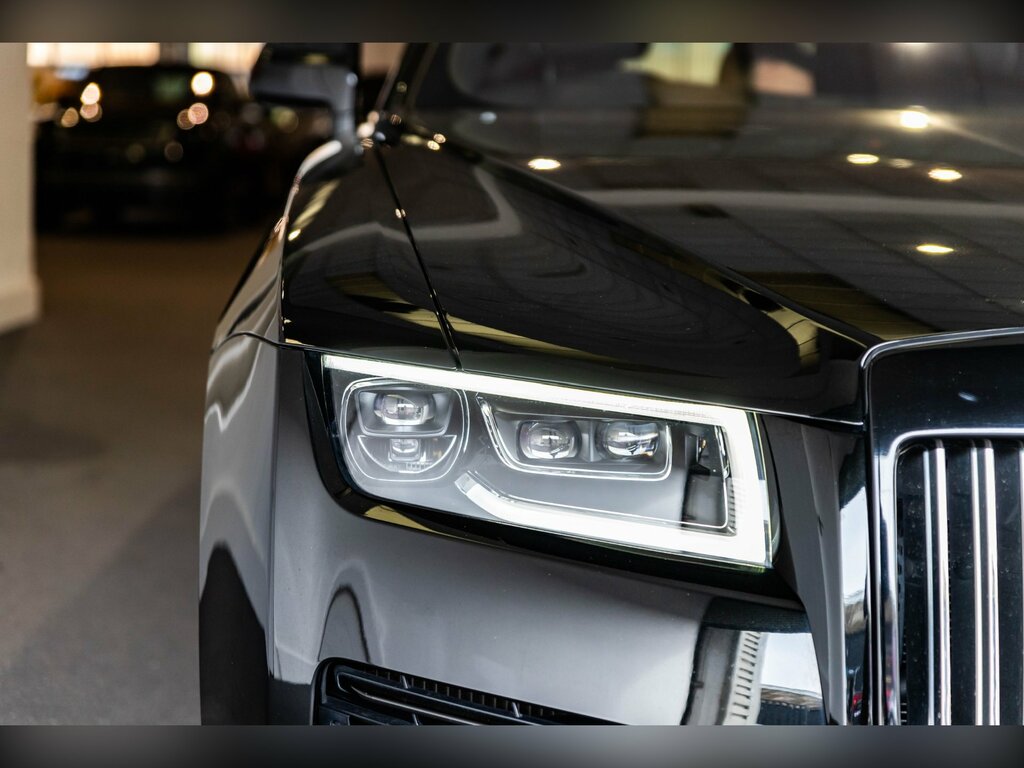 Rolls-Royce Ghost Silver Badge V12 4-Door Black