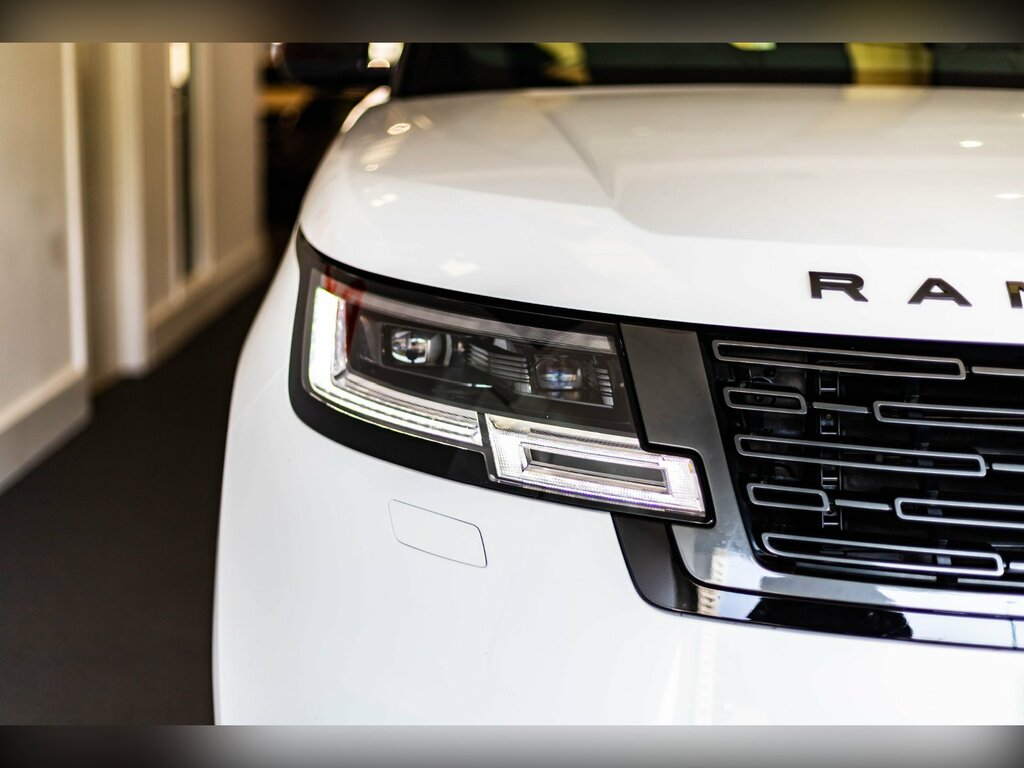 Land Rover Range Rover P400 Lwb 3.0 Mhev VK23ZKY White #2