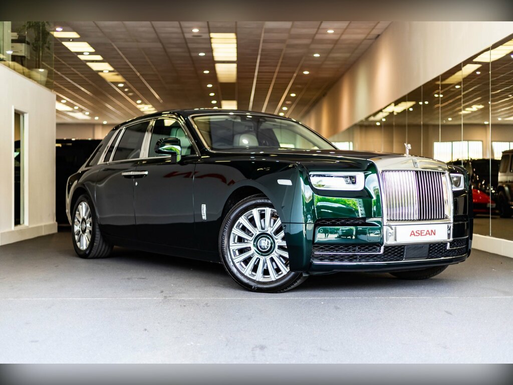 Rolls-Royce Phantom V12 4-Door Green