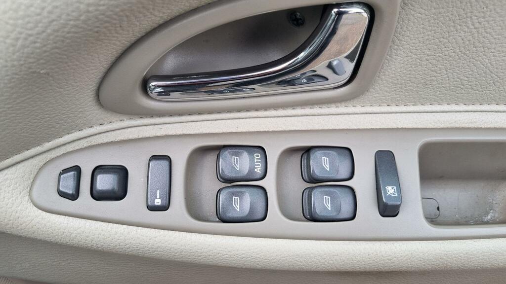 Volvo S40 1.8 S Silver #8