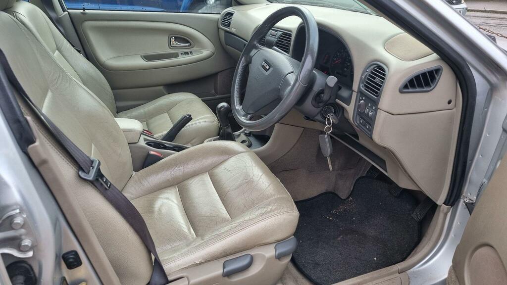 Volvo S40 1.8 S Silver #1