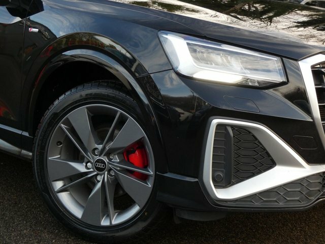 Audi Q2 2022 1.5 Tfsi Cod 35 S Line 150 Ss WF22FAO Black #4