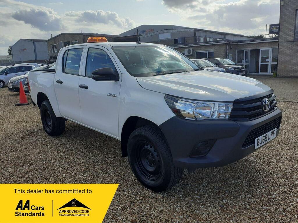 Toyota HILUX Pickup 2.4 D-4d Active 4Wd Euro 6 3.5T 2019 White