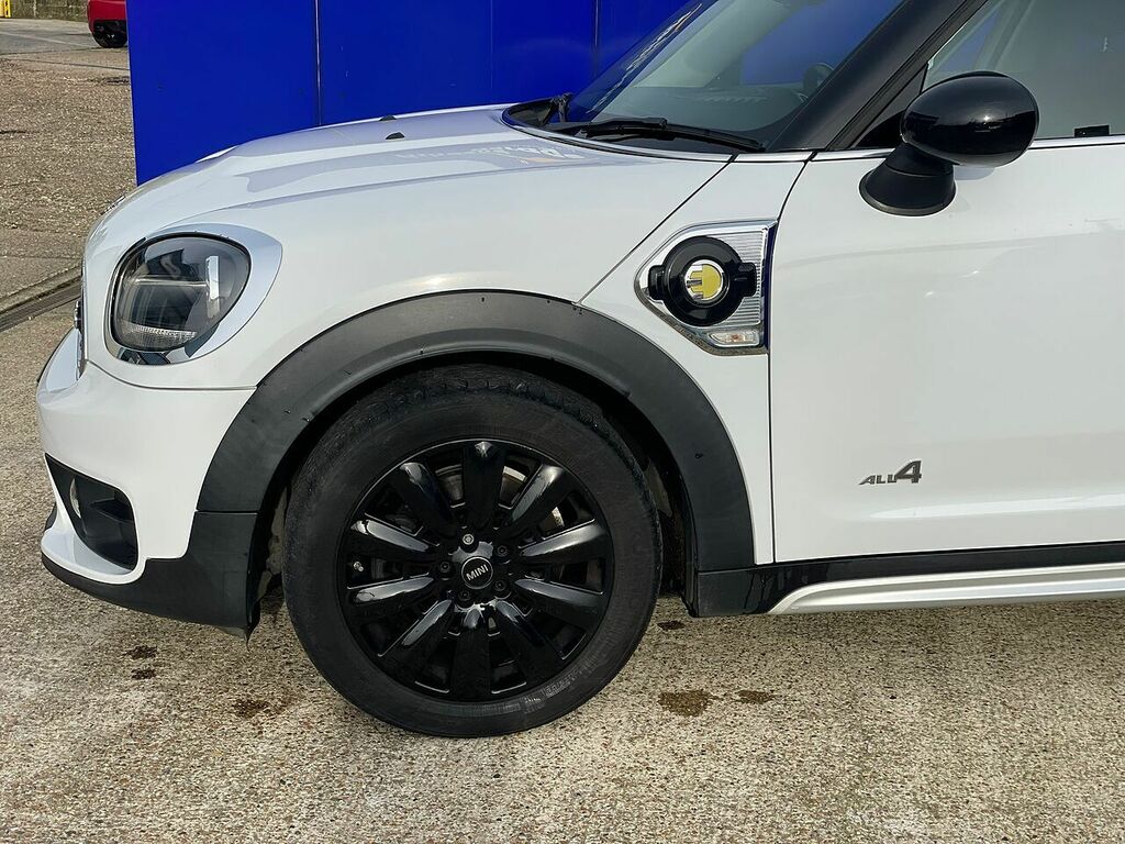 Mini Countryman Cooper Se Classic YG19BKT White #4