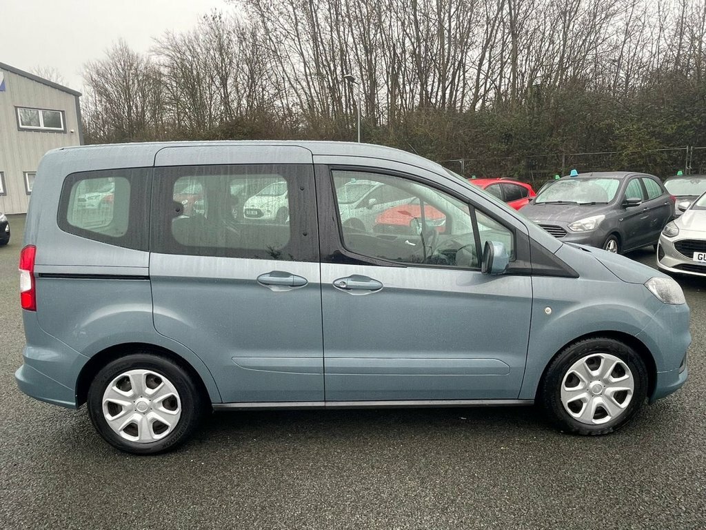 Ford Tourneo Courier 1.5L Zetec Blue #2