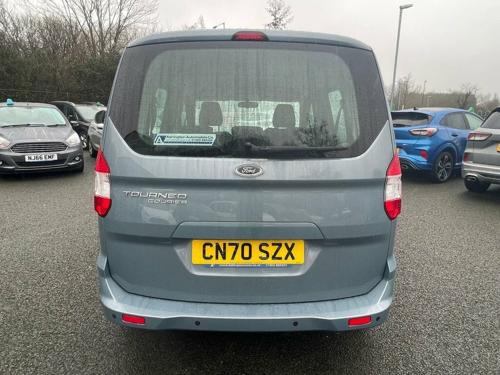 Ford Tourneo Courier 1.5L Zetec Blue #4