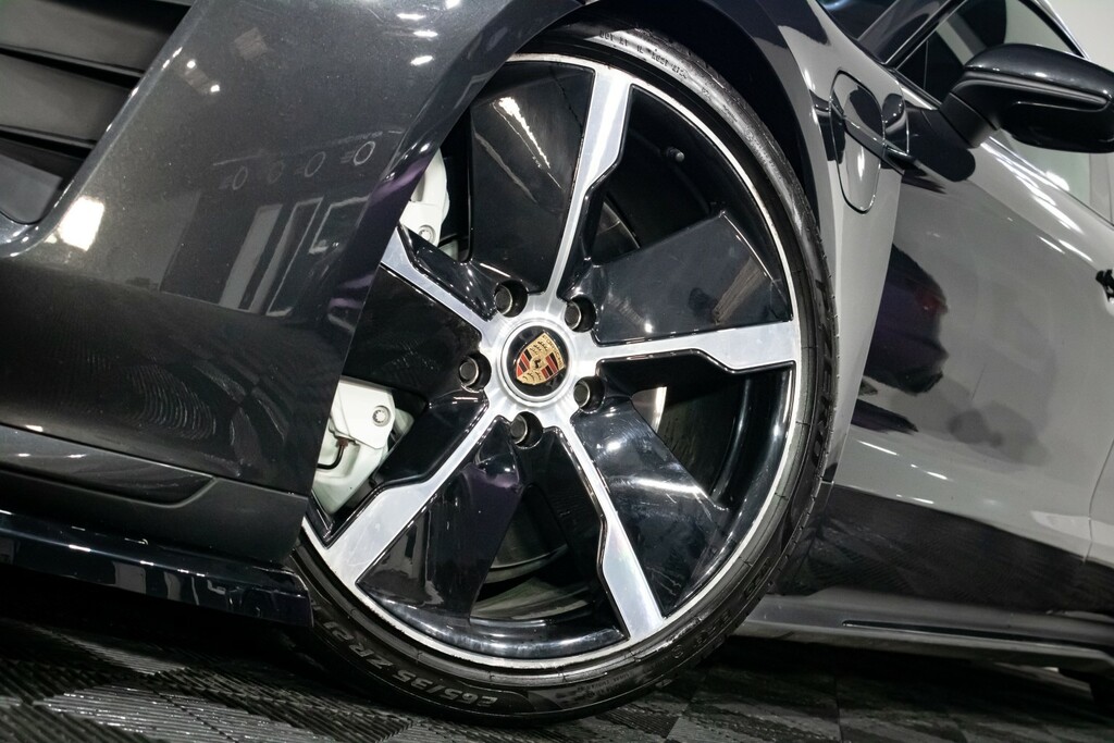 Porsche Taycan Performance Plus 93.4Kwh Turbo MC70UGX Grey #3