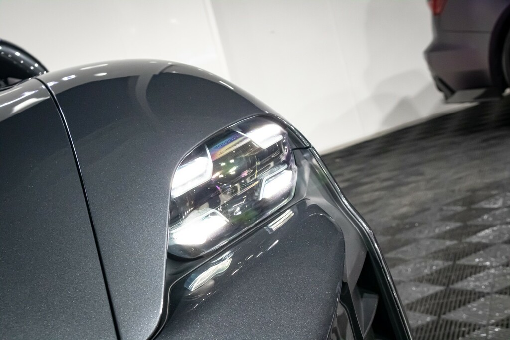 Porsche Taycan Performance Plus 93.4Kwh Turbo MC70UGX Grey #6