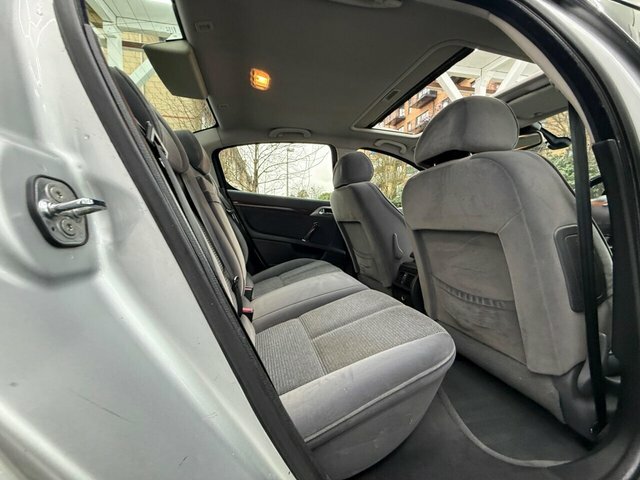 Peugeot 407 Saloon Black #20
