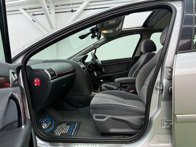 Peugeot 407 Saloon Black #26
