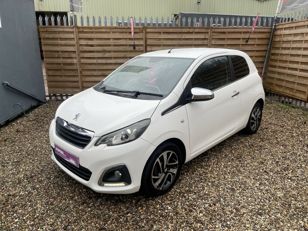Peugeot 108 Hatchback 1.2 Vti Puretech Feline 2014 White