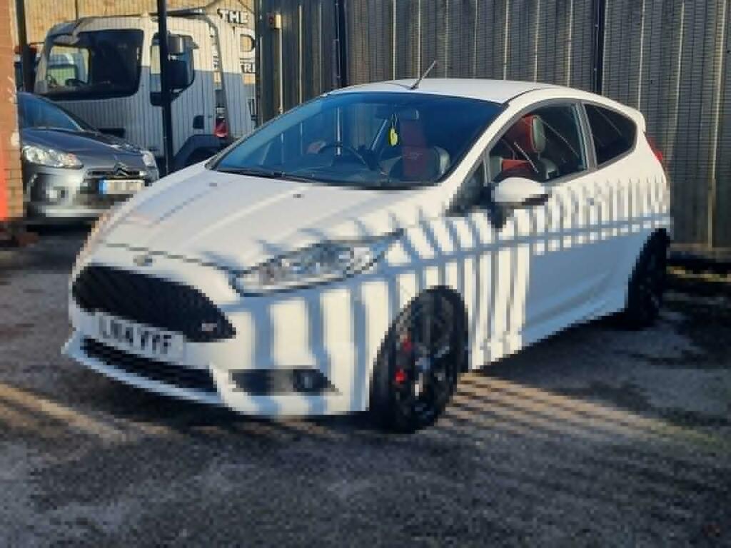 Ford Fiesta 1.6T Ecoboost St-2 Euro 5 201414 LV14VYF White #3