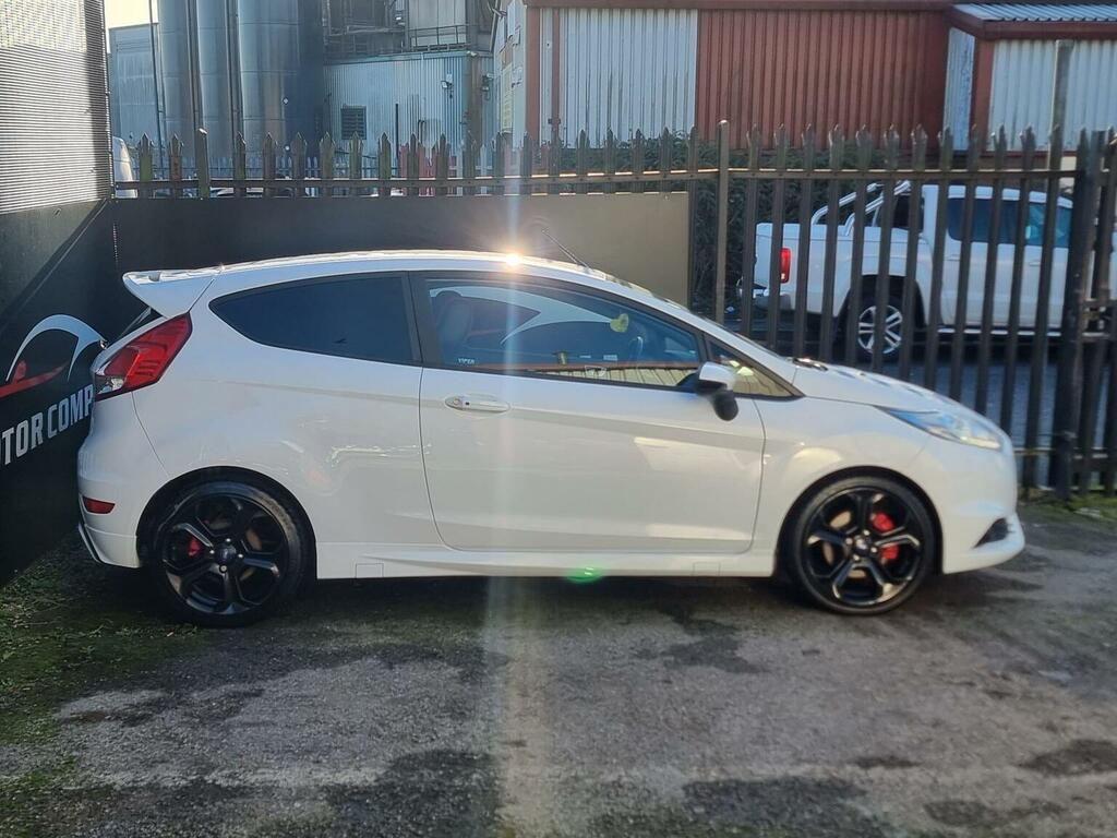 Ford Fiesta 1.6T Ecoboost St-2 Euro 5 201414 LV14VYF White #5