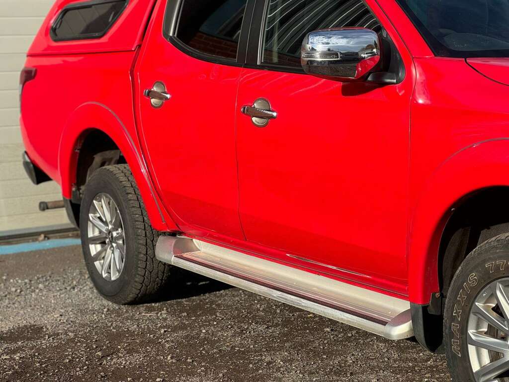 Mitsubishi L200 2.4 L200 Barbarian Di-d 4Wd WM17VDZ Red #6