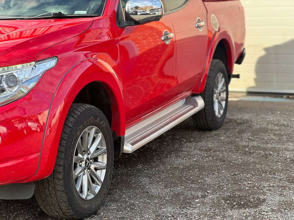 Mitsubishi L200 2.4 L200 Barbarian Di-d 4Wd WM17VDZ Red #5