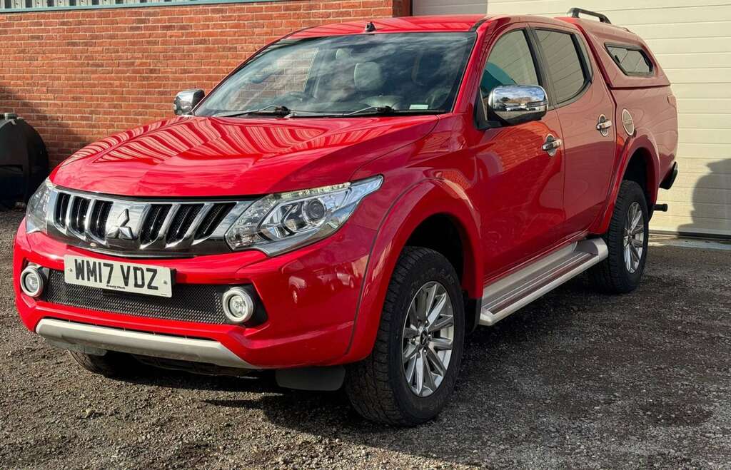 Mitsubishi L200 2.4 L200 Barbarian Di-d 4Wd WM17VDZ Red #3