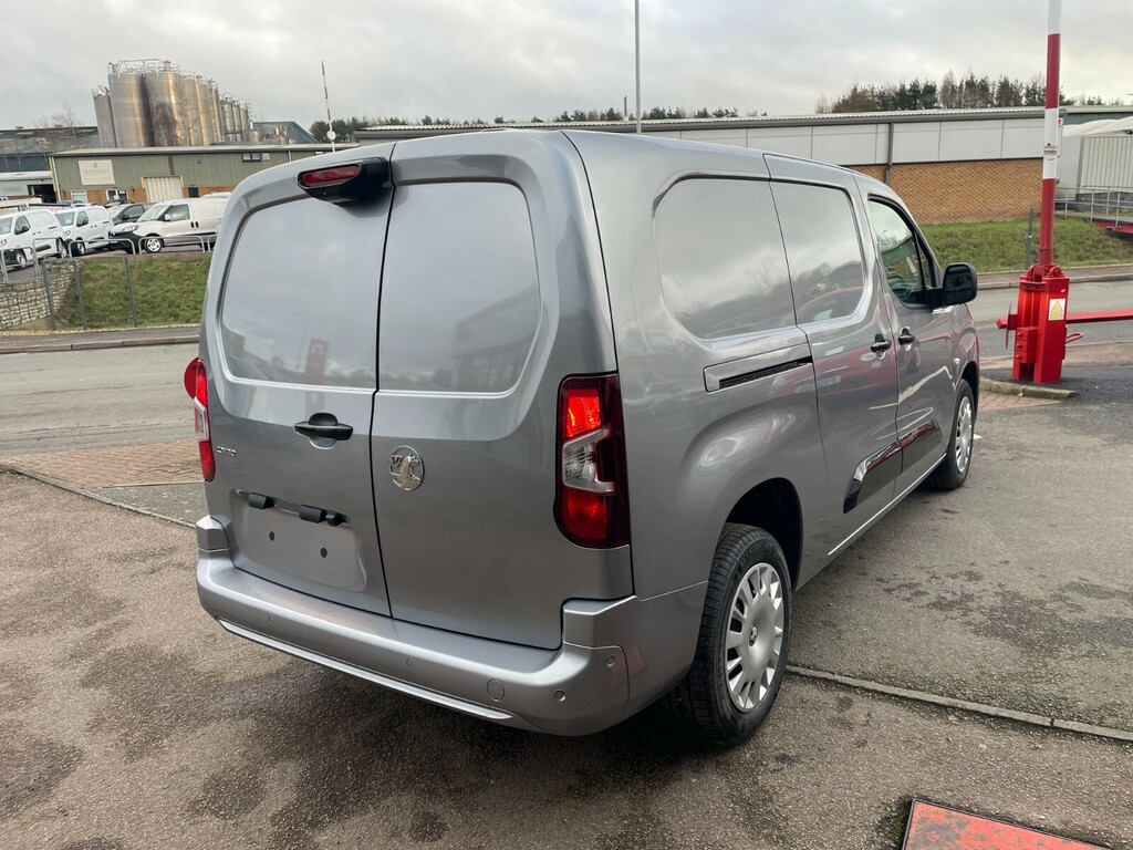 Vauxhall Combo XL Pro 2300 1.5Td 130Ps FH75YMO Grey #5