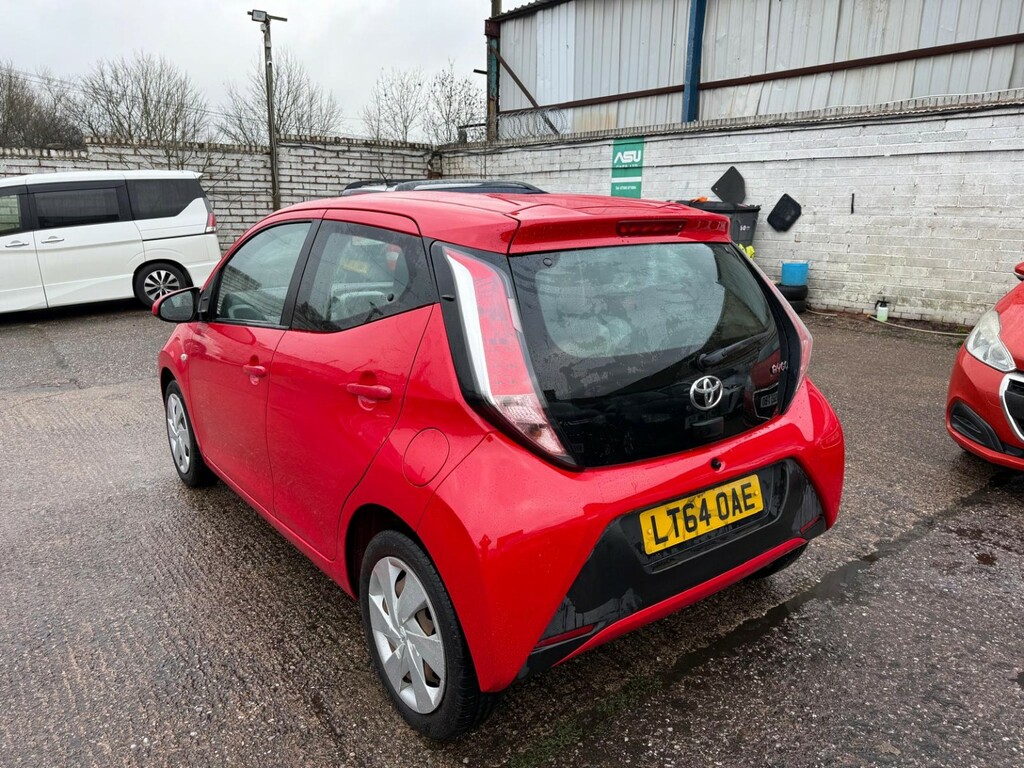 Toyota Aygo Hatchback 1.0 Vvt-i X-play Euro 5 Euro 5 2014 LT64OAE Red #4