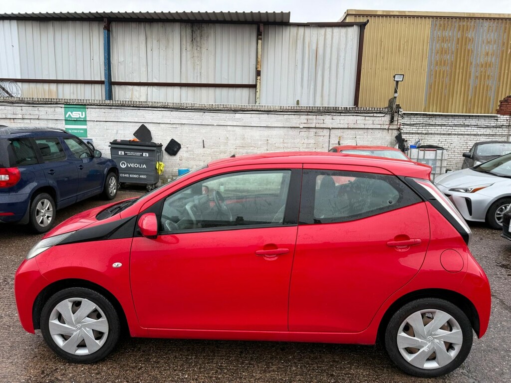 Toyota Aygo Hatchback 1.0 Vvt-i X-play Euro 5 Euro 5 2014 LT64OAE Red #5