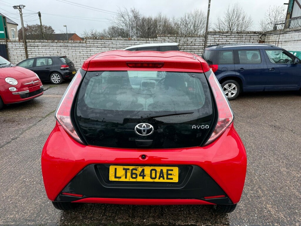Toyota Aygo Hatchback 1.0 Vvt-i X-play Euro 5 Euro 5 2014 LT64OAE Red #3