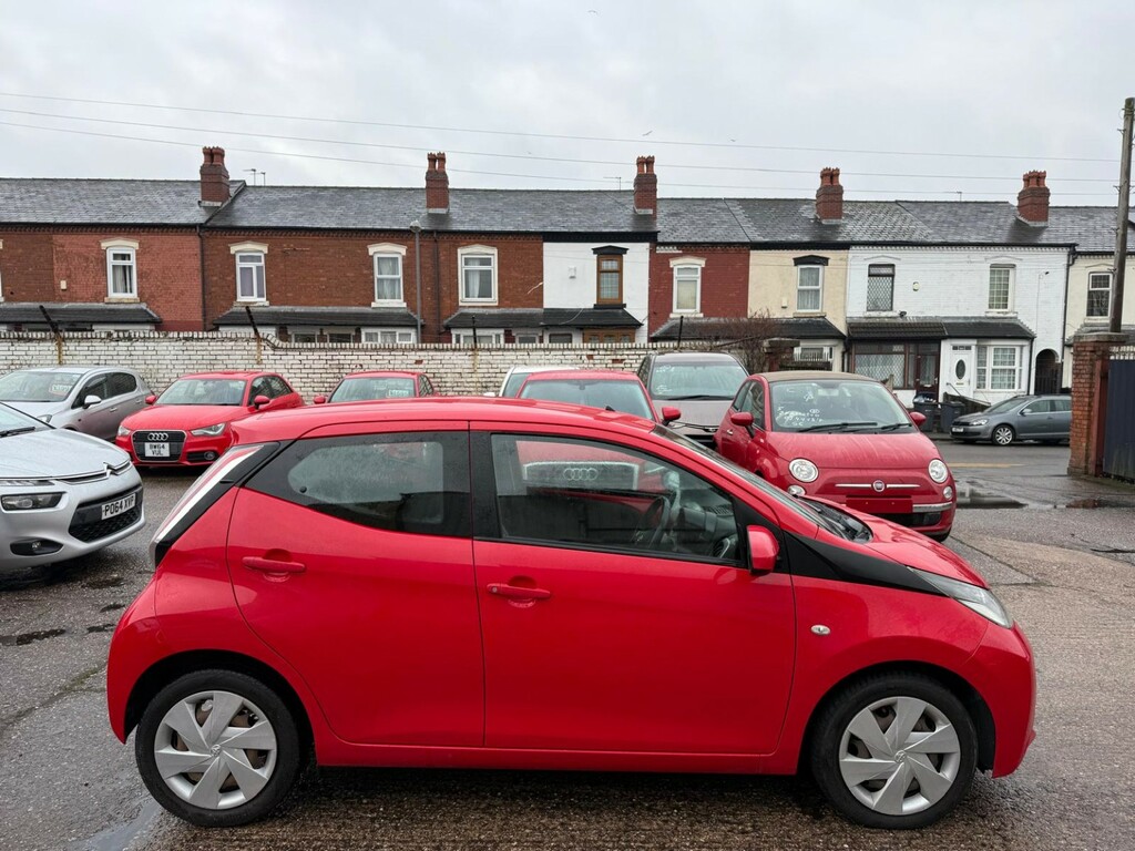 Toyota Aygo Hatchback 1.0 Vvt-i X-play Euro 5 Euro 5 2014 LT64OAE Red #2
