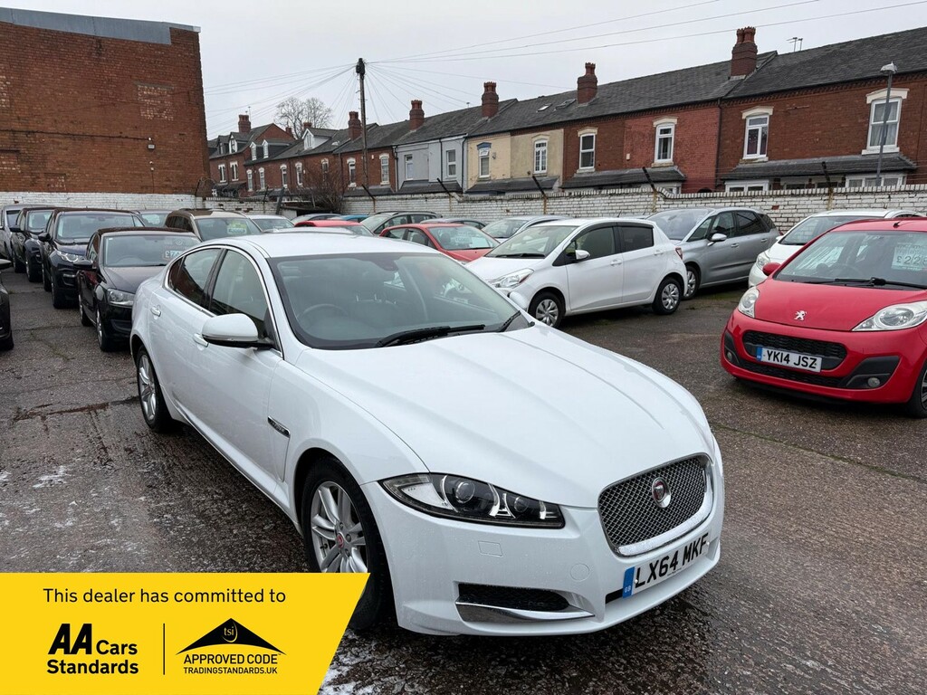 Jaguar XF Saloon 2.2 D Luxury 201464 White