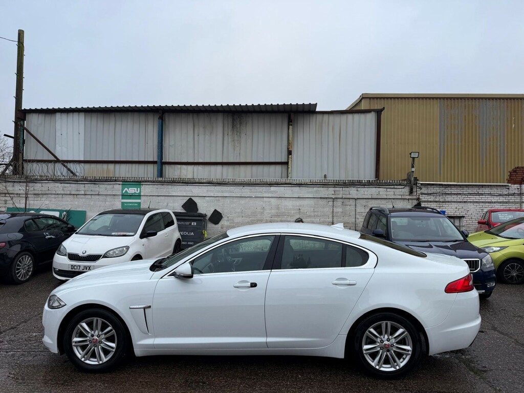 Jaguar XF Saloon 2.2 D Luxury 201464 LX64MKF White #6