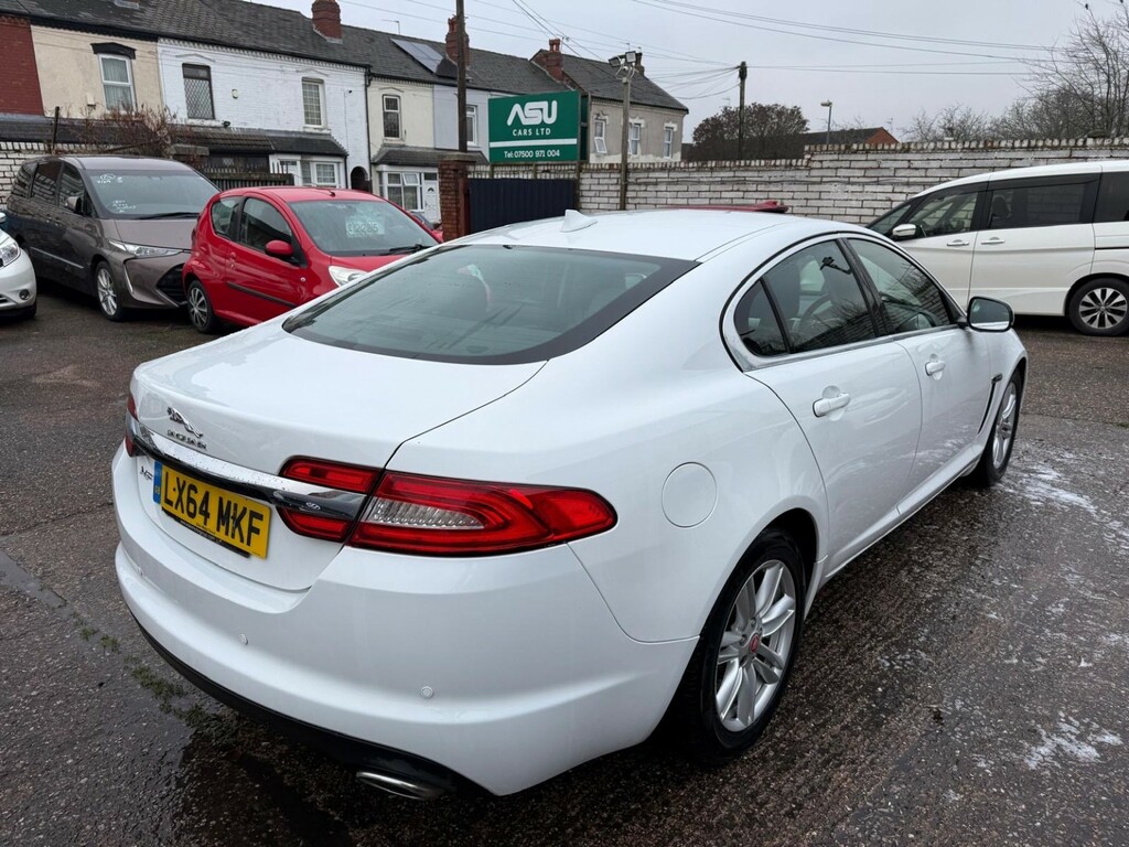 Jaguar XF Saloon 2.2 D Luxury 201464 LX64MKF White #3