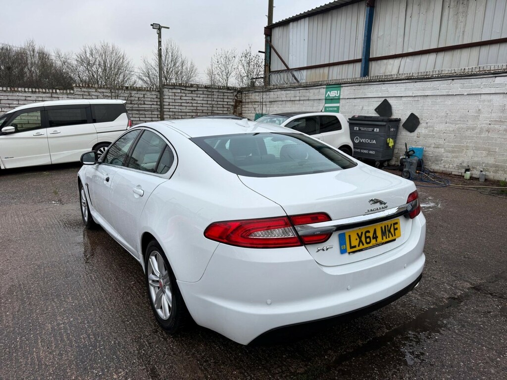 Jaguar XF Saloon 2.2 D Luxury 201464 LX64MKF White #5