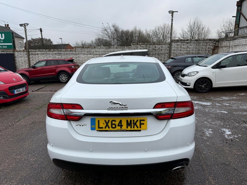 Jaguar XF Saloon 2.2 D Luxury 201464 LX64MKF White #4