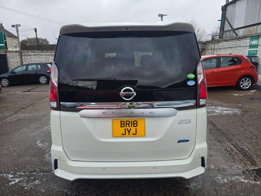 Nissan Serena Mpv White #4