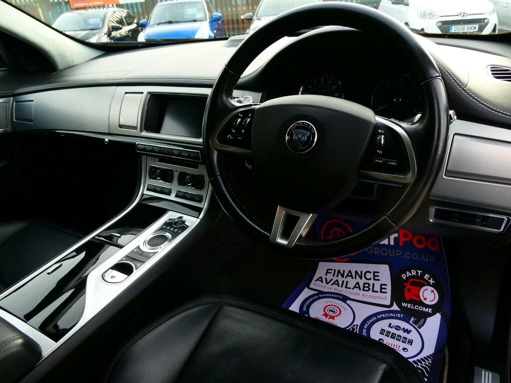 Jaguar XF Estate 3.0D S V6 Portfolio Sportbrake Euro 5 SG64HKY Black #2
