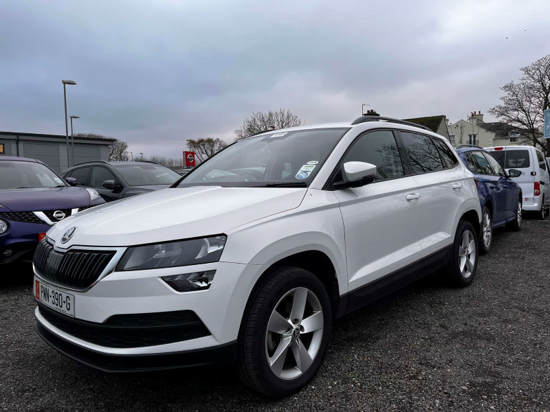 Skoda Karoq Tsi Se White #4