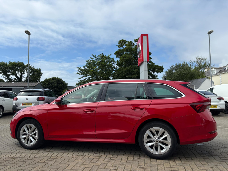 Skoda Octavia Se L TMN376A Red #3