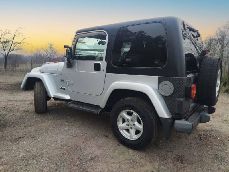 Jeep Wrangler Sahara - 2007 07 Silver #2