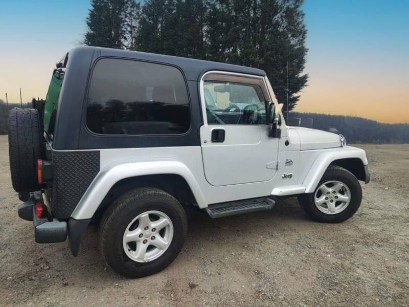 Jeep Wrangler Sahara - 2007 07 Silver #3