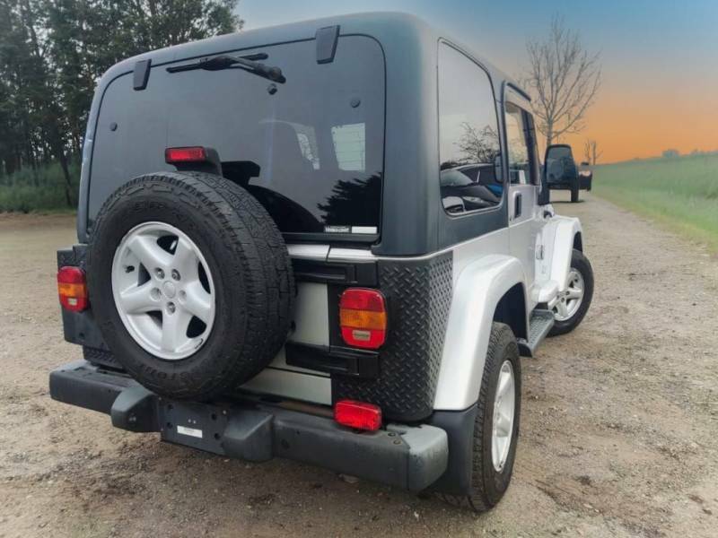 Jeep Wrangler Sahara - 2007 07 Silver #5