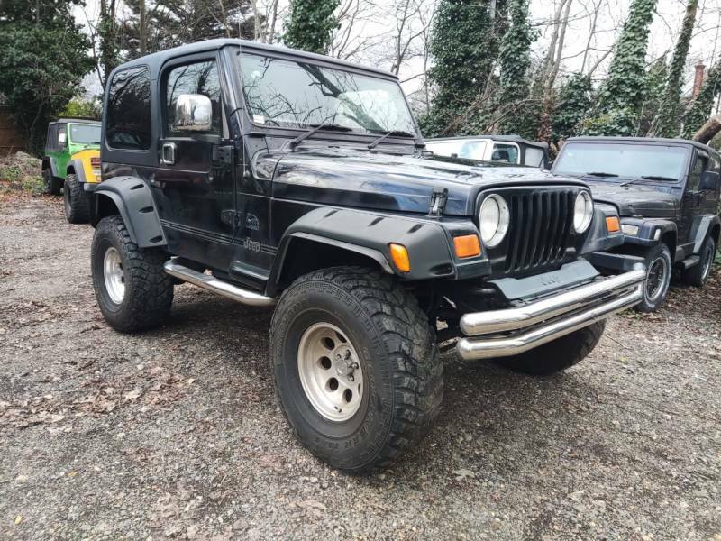Jeep Wrangler Sahara Plus - 2005 05 Black