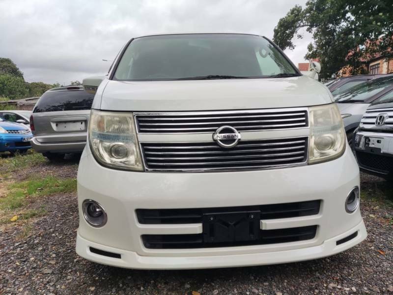 Nissan Elgrand 8 Seat - 2009 09 White #2