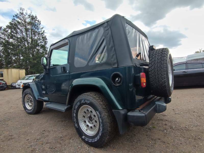 Jeep Wrangler Sahara - 2005 05 Green #5