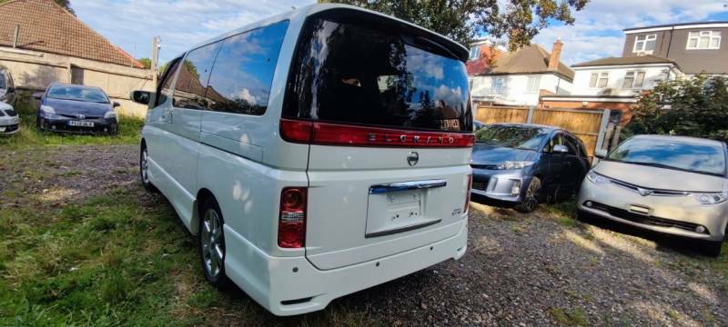 Nissan Elgrand 8 Seats - 2009 09 White #4